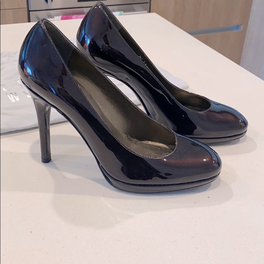 Stuart Weitzman chocolate brown patent leather 7 M